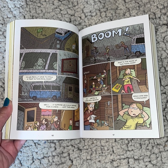 The book “sisters” - Picture 3 of 3